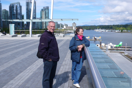 Hein und Viktoria beim Canada Place